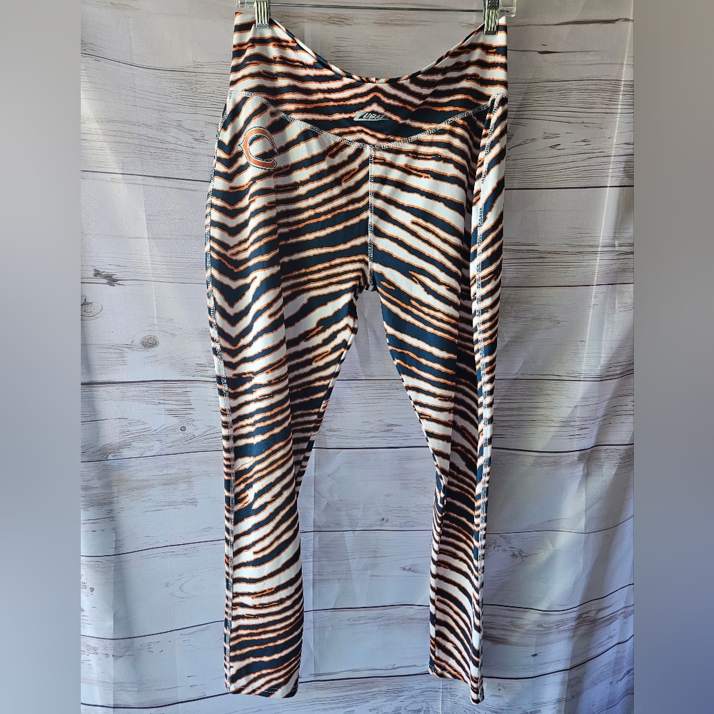 ZUBAZ NFL WOMEN'S CHICAGO BEARS 2 COLOR ZEBRA PRINT CAPRI LEGGING Size XL - Picture 5 of 9